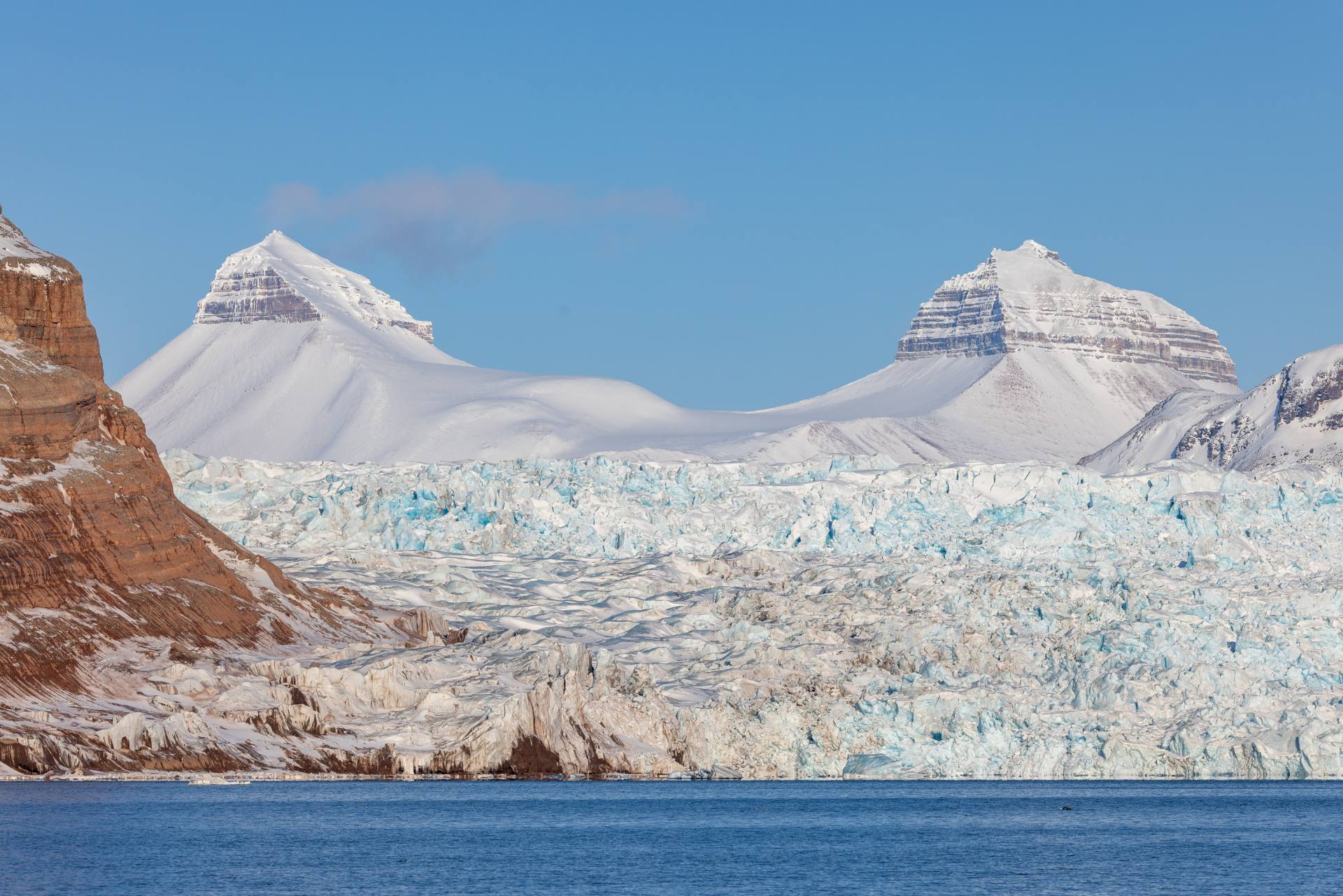 Spitzbergen: Packeis und Gletscherküste
