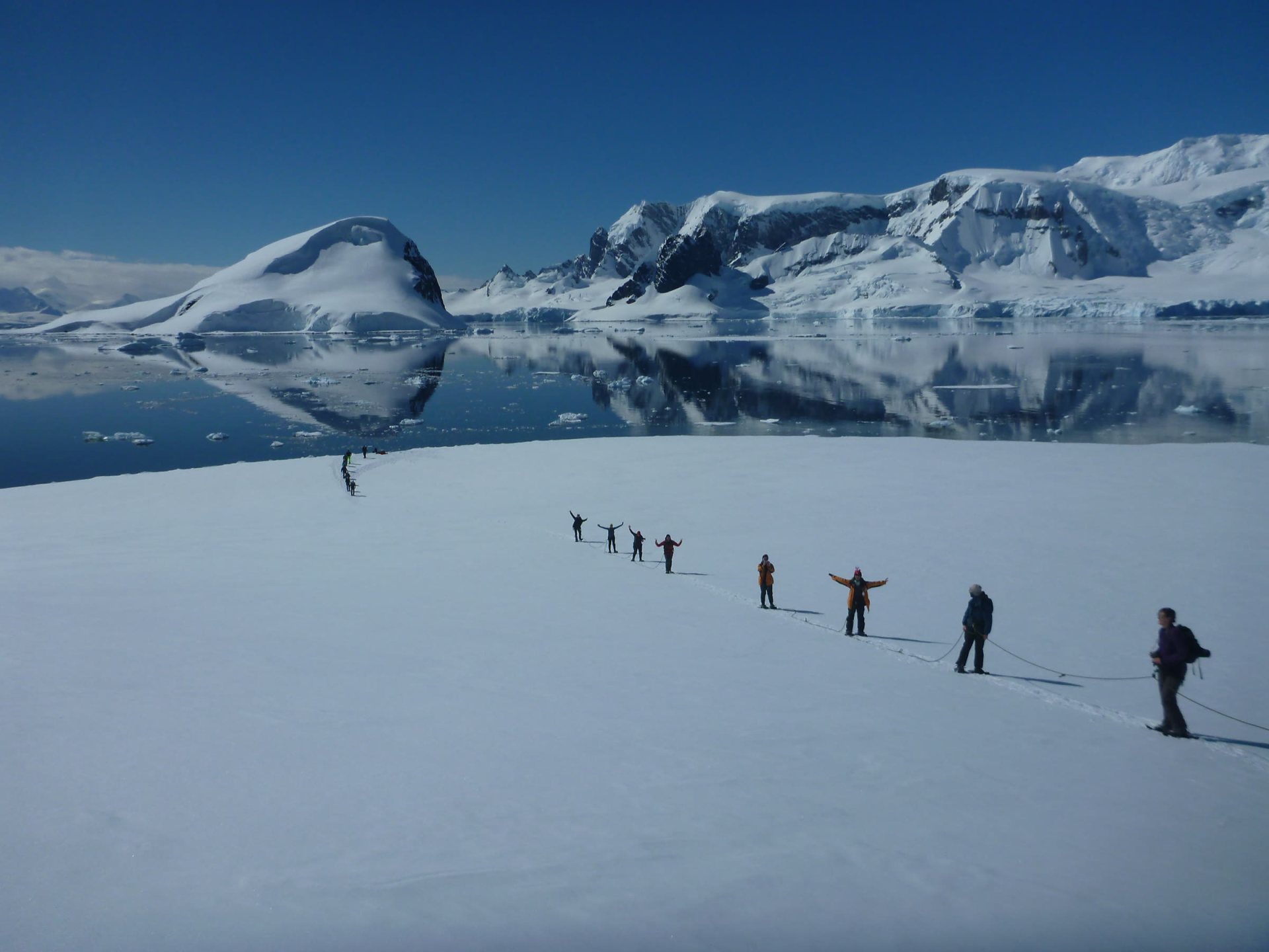 Antarktis aktiv: Seekajak zwischen Eisschollen