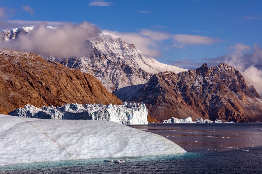 Eisberge im Scoresbysund, Ostgrönland