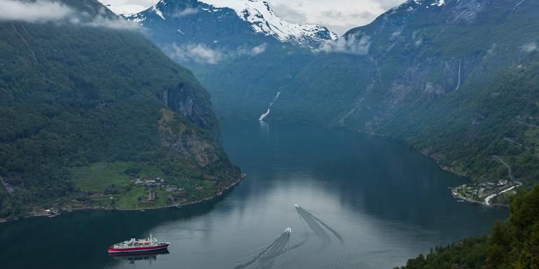 Norwegische Fjorde & Arktis-Expedition | MS EXPEDITION