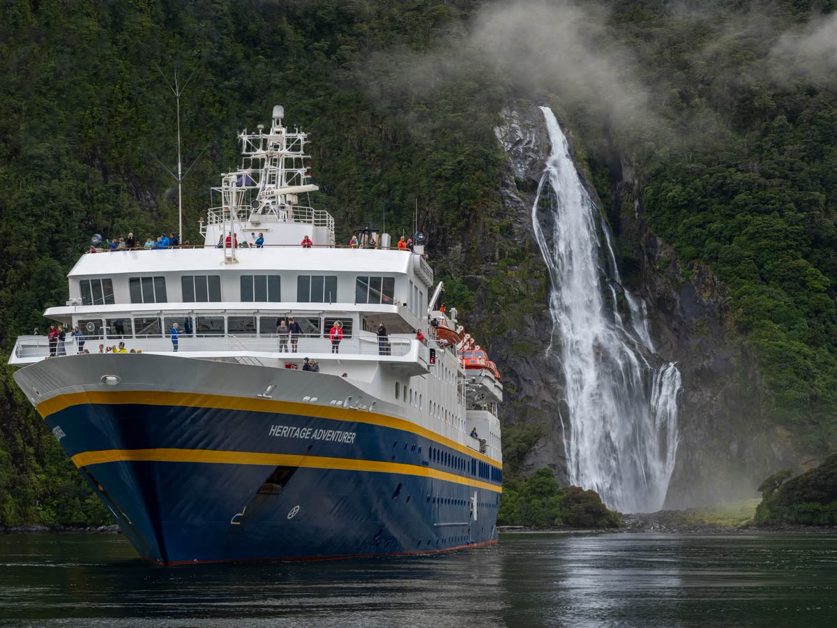 Neuseelands Küste – Eine Expedition von Auckland bis Fiordland | MS HERITAGE ADVENTURER