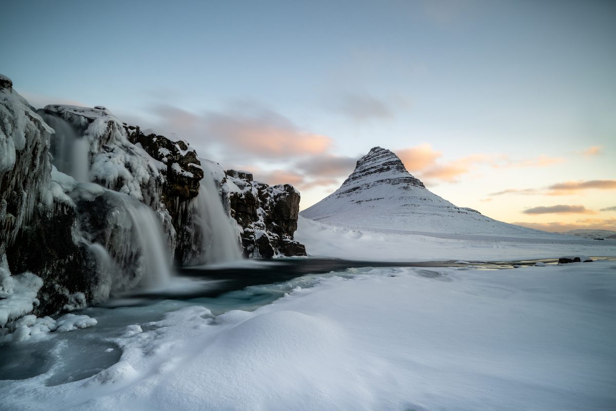 Kirkjufell im Winterlicht