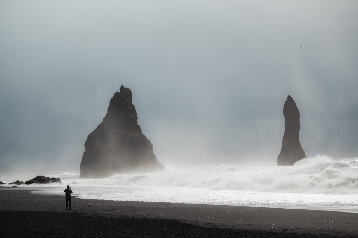 Reynisfjara im Nebel
