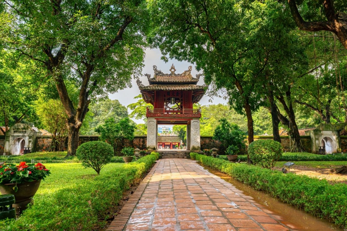 VN-Hanoi-Tag3-Literaturtempel-shutterstock