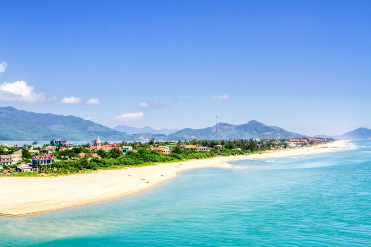 VNRLUX Lang Co Bay in Hue Galerie