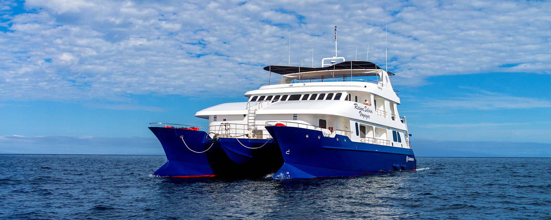 REINA SILVIA VOYAGER
