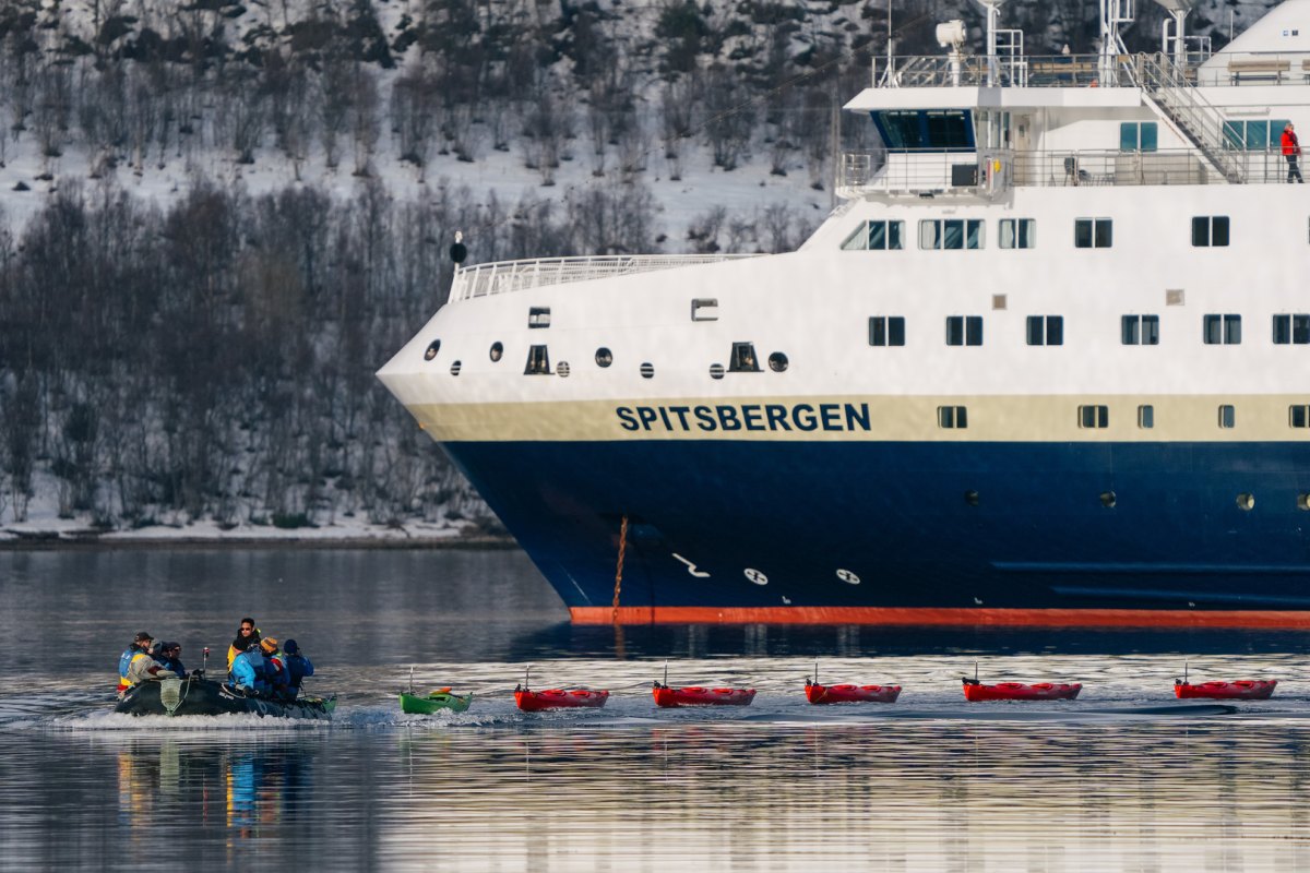 MS Spitsbergen bei Tranøya · Foto: Kay Fochtmann