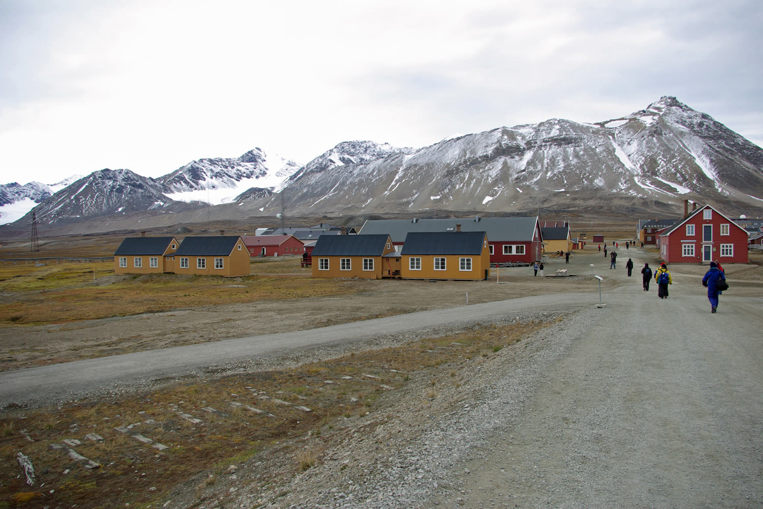 Ny-Alesund, noerdlichste Siedlung — Foto: Oceanwide Expeditions