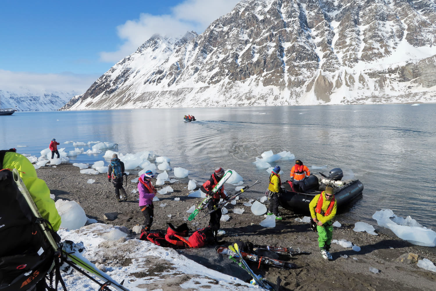 Zodiac-Anlandung am Eismeer — Foto: Oceanwide Expeditions