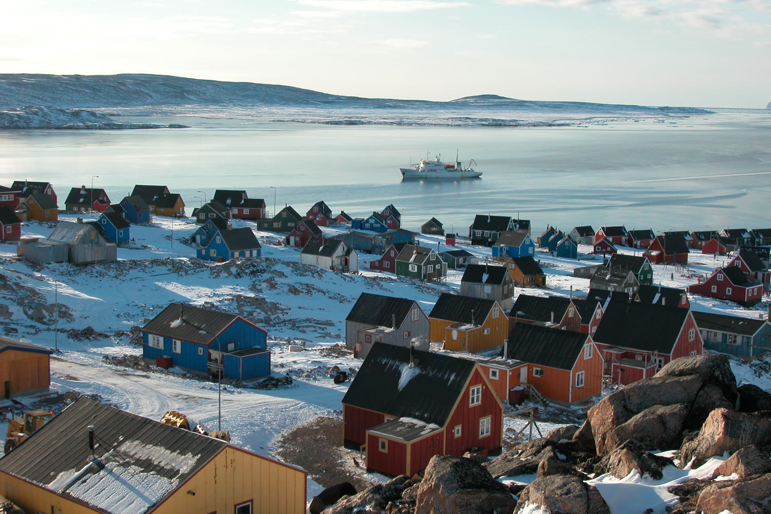 Bunte Haeuser von Ittoqqortoormiit — Foto: Oceanwide Expeditions