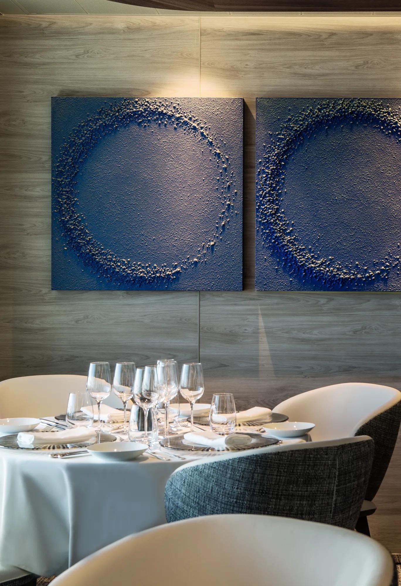 Eleganter Salon · Panoramablick