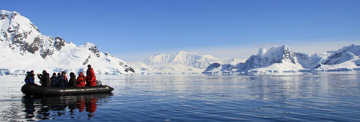 HDS29-26basecamp_ant+arcZodiac_cruising_Antarctica(c)Joerg_Ehrlich-Oceanwide_Expeditions_(8).jpg_Joerg Ehrlich-small