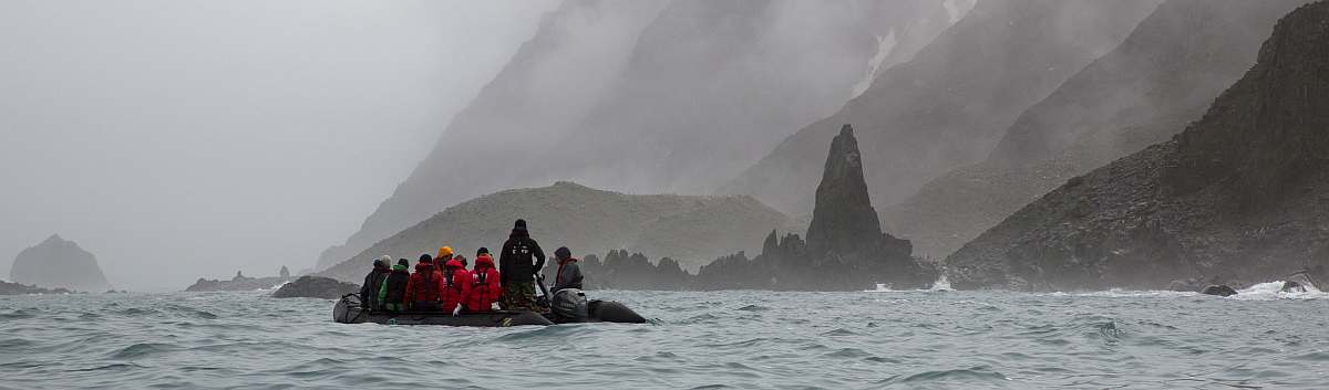 HDS29-26-Zodiac cruise amidst misty scenery, Cape Lookout, Elephant Island © Margaret Welby - Oceanwide Expeditions.jpg_Margaret Welby-slider