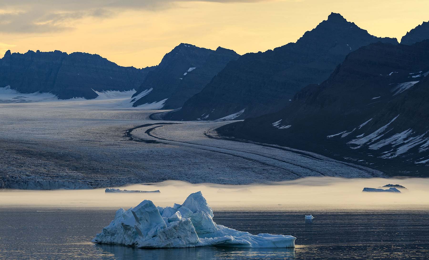 OA-D04_Greenland_East-Greenland_Nansen-Fjord_glacier_AE-slider