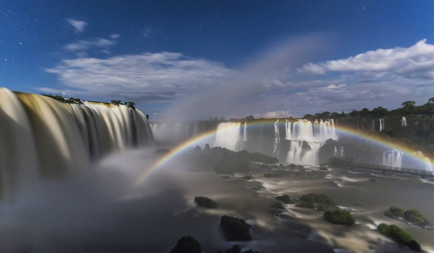 Wasserfaelle_Foz_do_Iguacu_20150201_1_AD-e1704201615404
