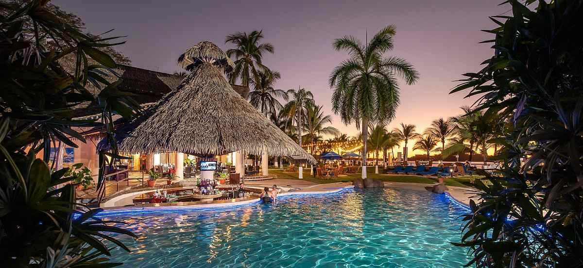 Bahia-del-Sol-Piscina-4_small