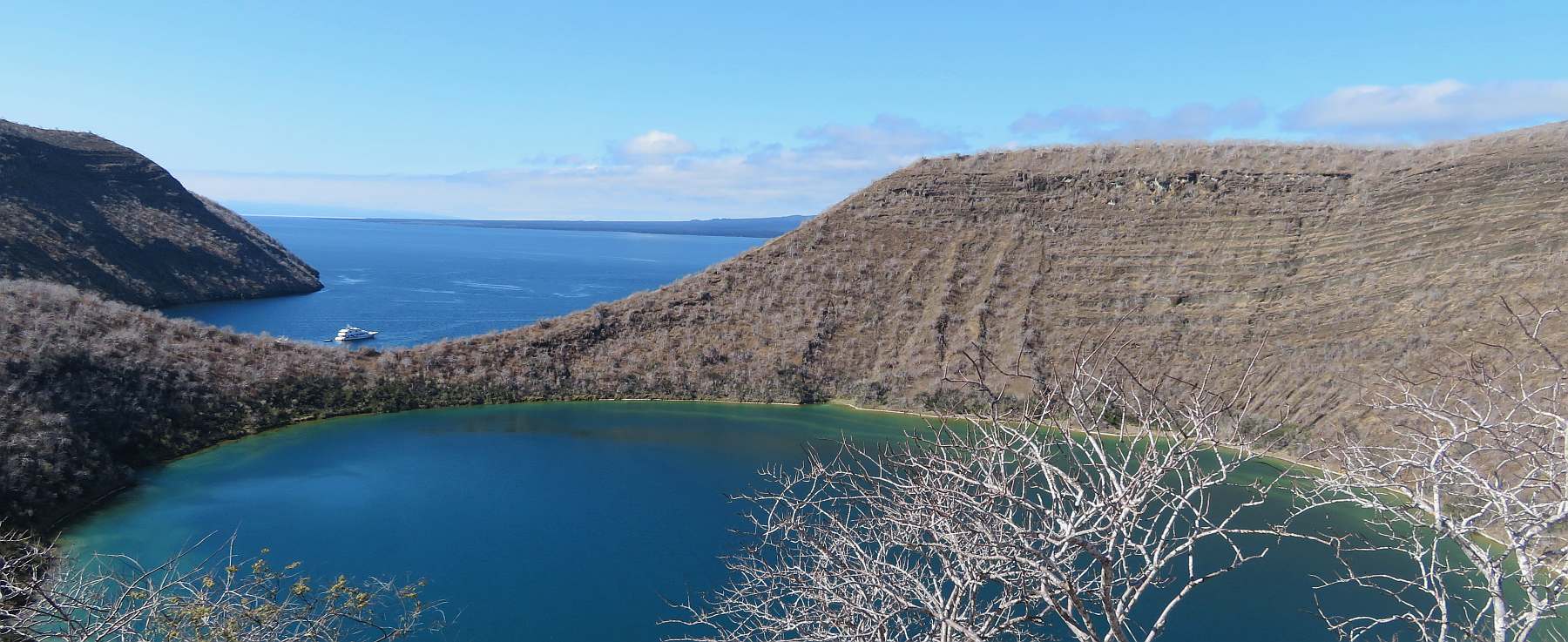 Galapagos-shutterstock_2259177961-slider