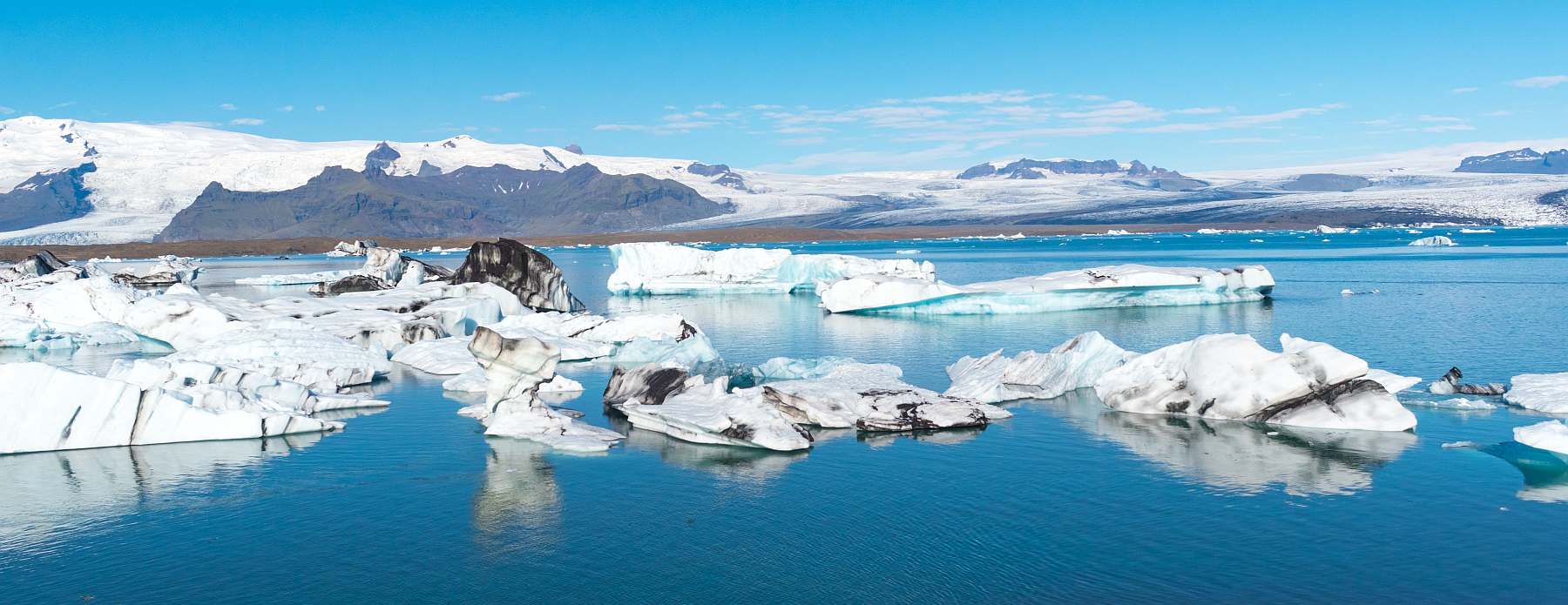 Island-shutterstock_2500484307-slider