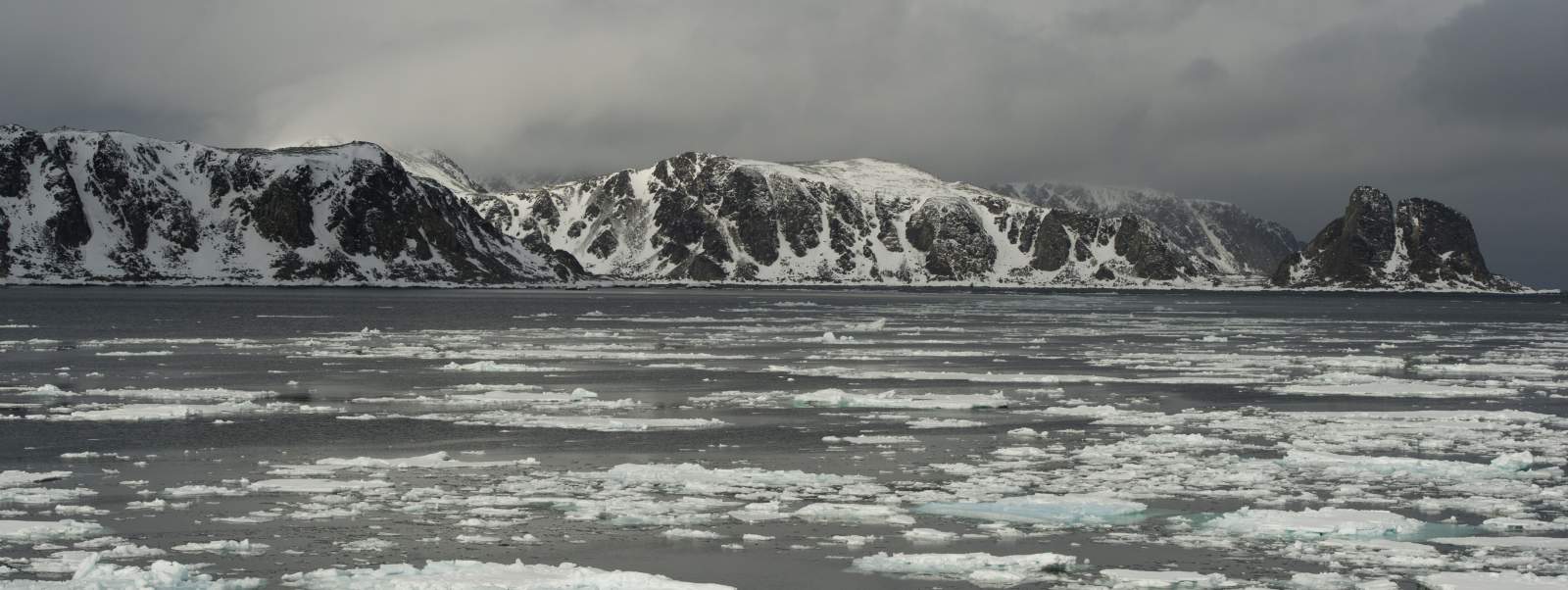 Rembrandt_Nordspitzbergen_Ytre Norskoya, Spitsbergen, June_Josh Harrison_reiseverlauf3