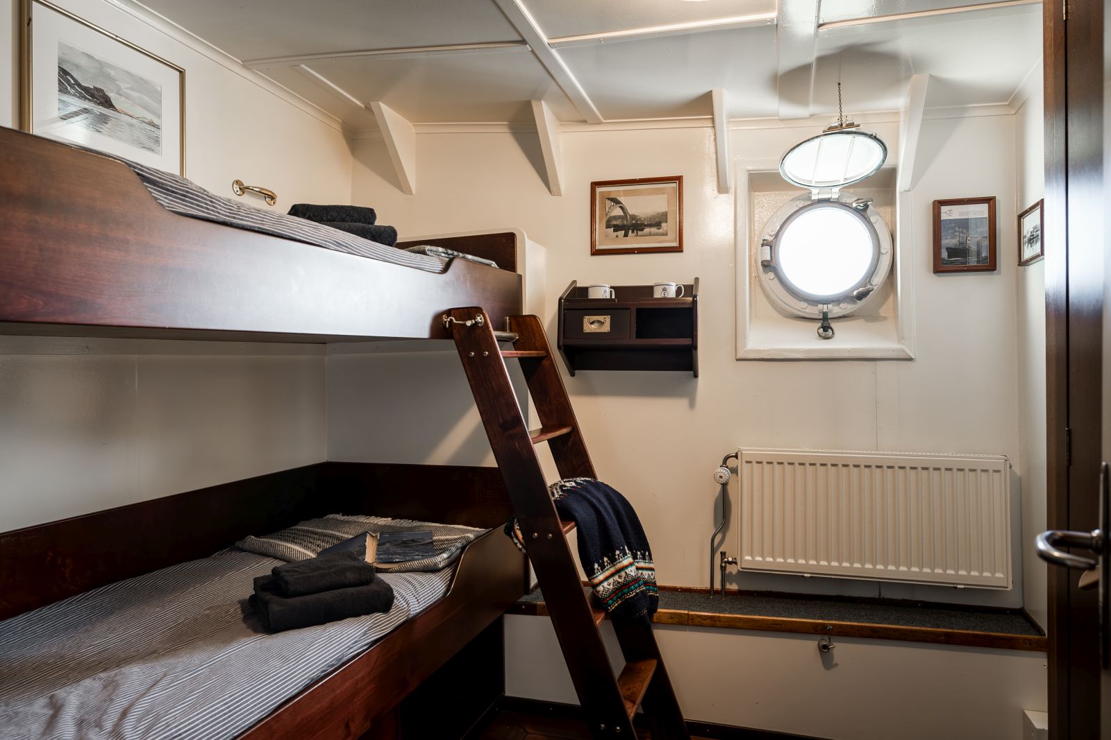 STOCKHOLM | 12 Passagiere - Polar