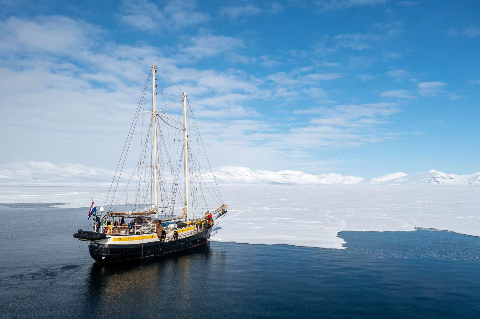 MEANDER | 12 Passagiere