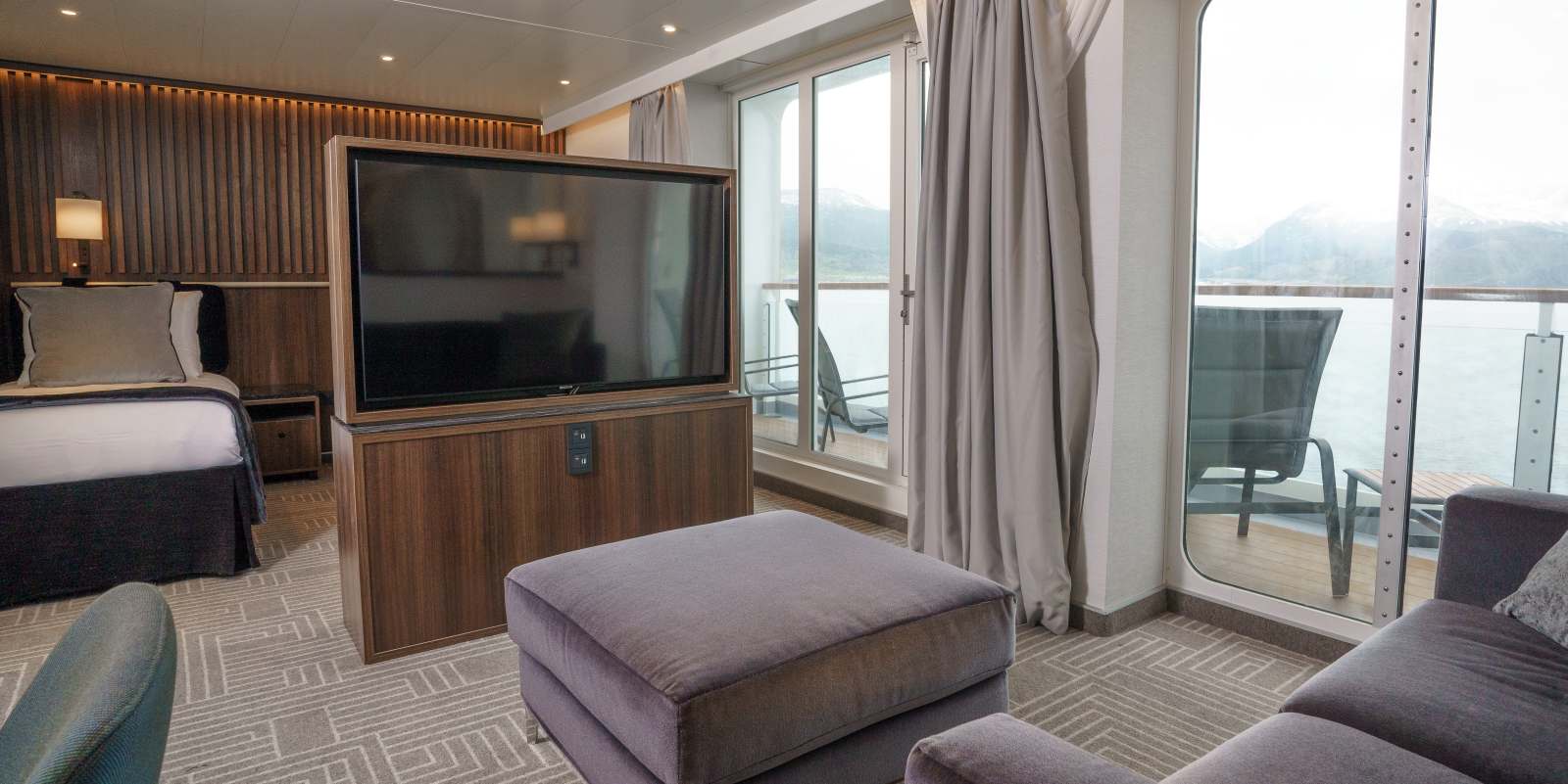 ULTRAMARINE | 199 Passagiere - Polar