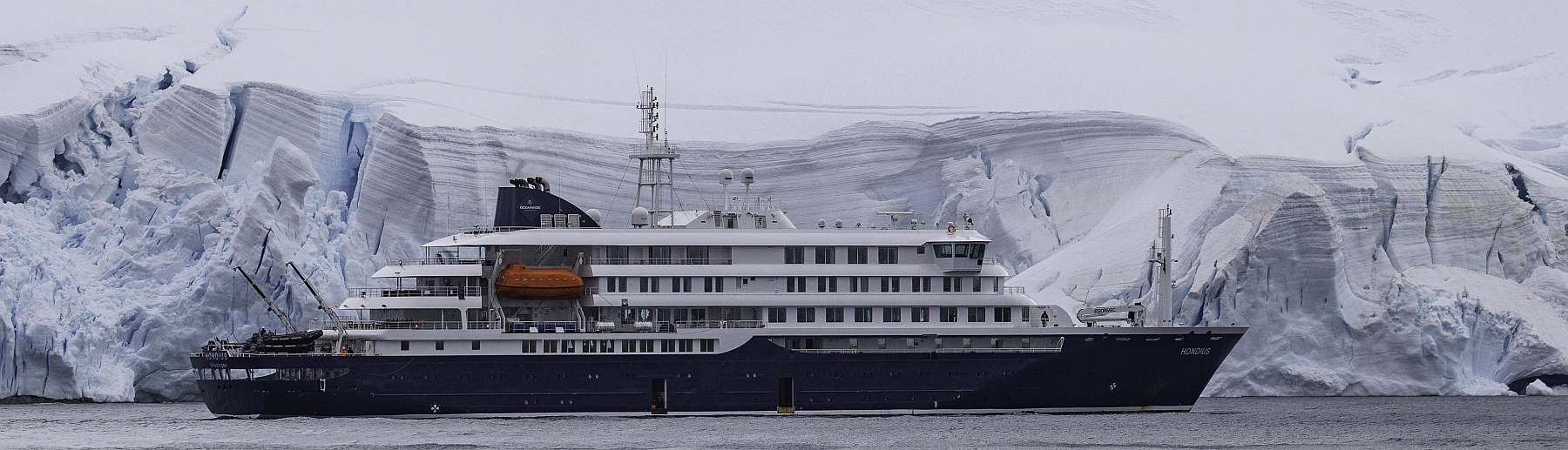 Klassische Antarktis Reise einschließlich Deception-Island | MS HONDIUS - Polar