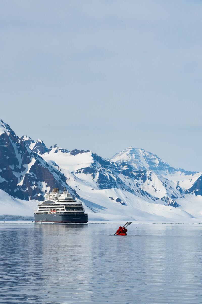 Im arktischen Eis von Grönland nach Spitzbergen