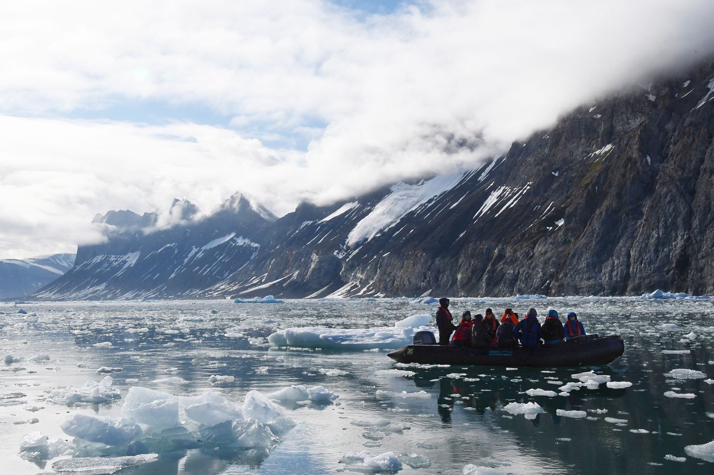 Zodiac cruising, Svalbard — Foto: Oceanwide Expeditions