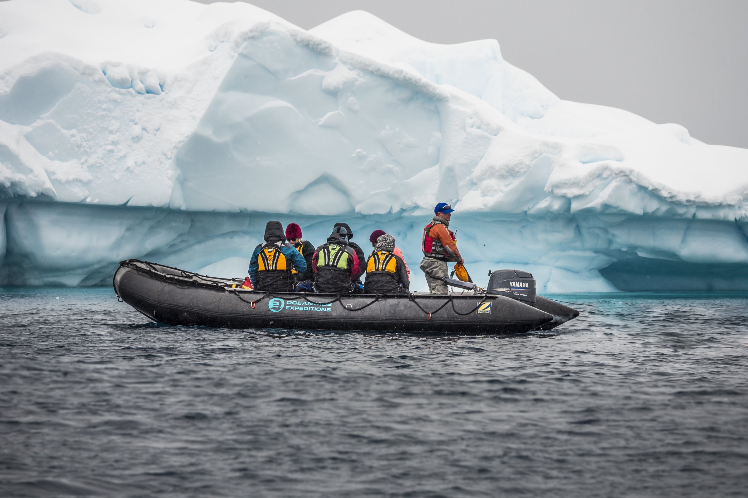 Zodiac-Touren entlang der Eiskante — Foto: Oceanwide Expeditions
