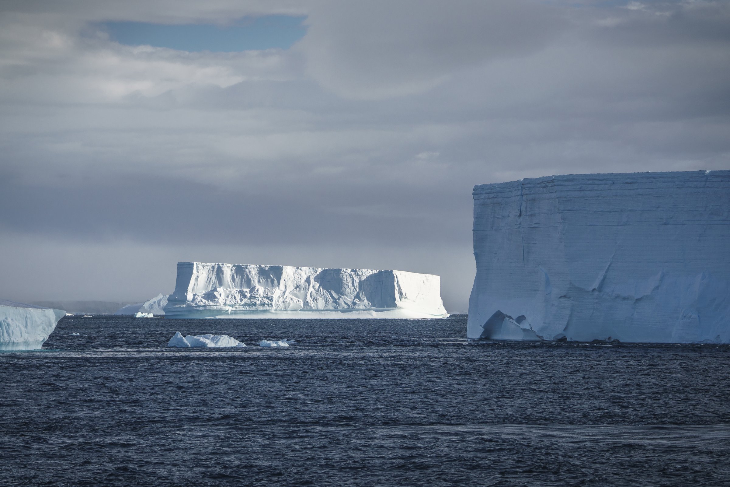 Schiff im Eis · Antarktische Halbinsel — Foto: Oceanwide Expeditions