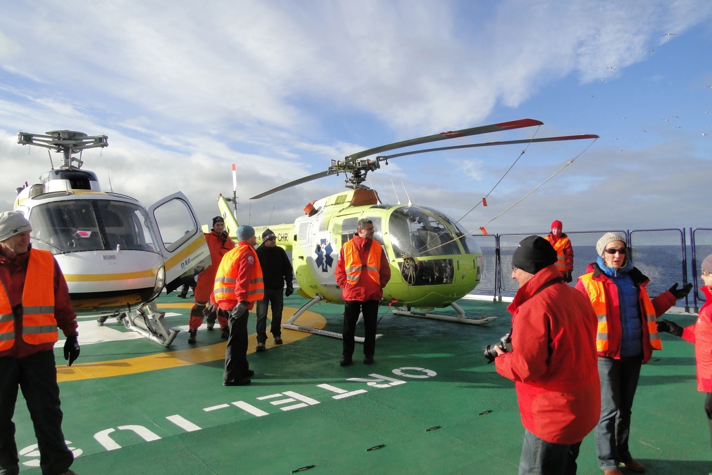 Hubschrauber-Vorbereitung an Bord — Foto: Oceanwide Expeditions