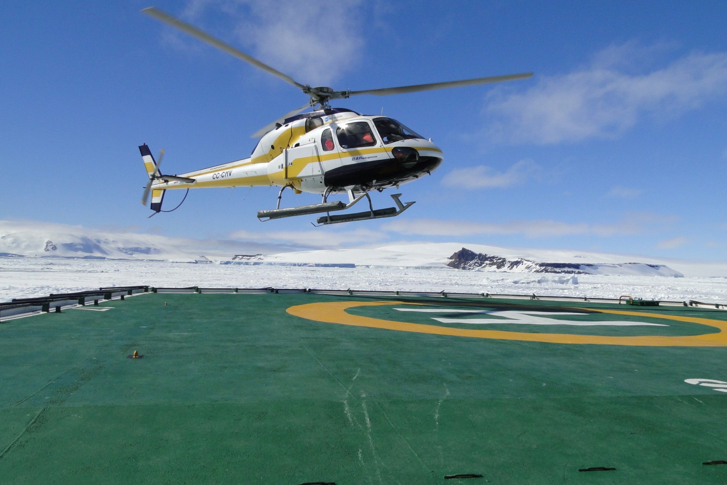 Helikopter-Start ins Weddellmeer — Foto: Oceanwide Expeditions
