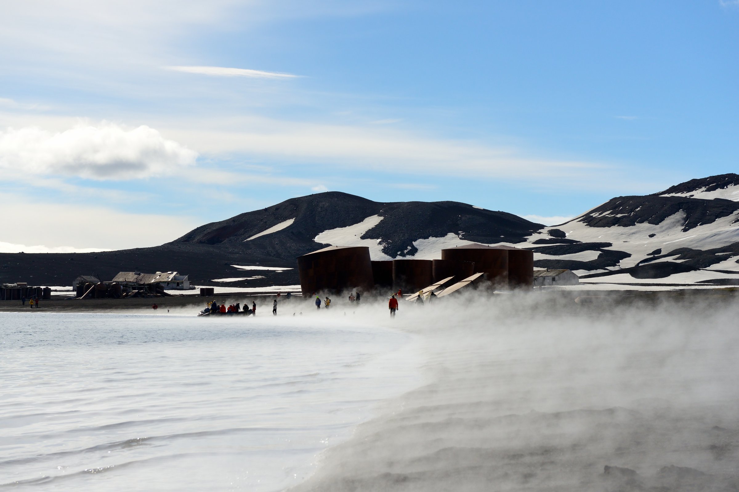 Whalers Bay · Deception Island — Foto: Oceanwide Expeditions